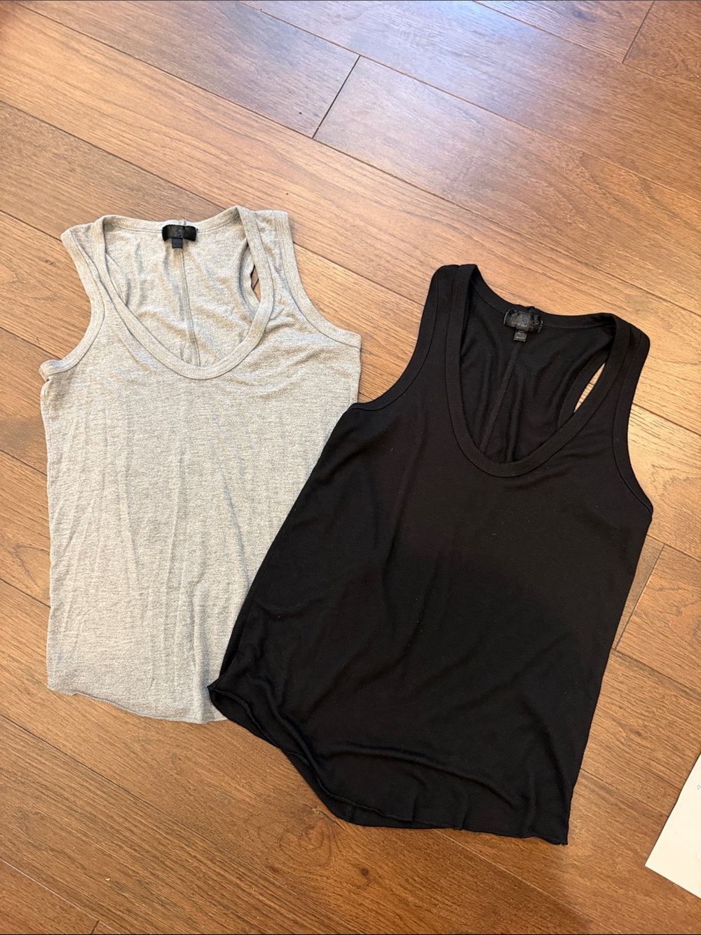 Topshop Basic Tank Top Set - Black and Light Gray Size 4 - C72-045
